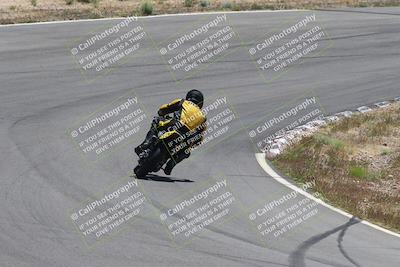 media/Apr-20-2025-AHRMA (Sun) [[393a79c373]]/Race/Group 5/Turn 4b/